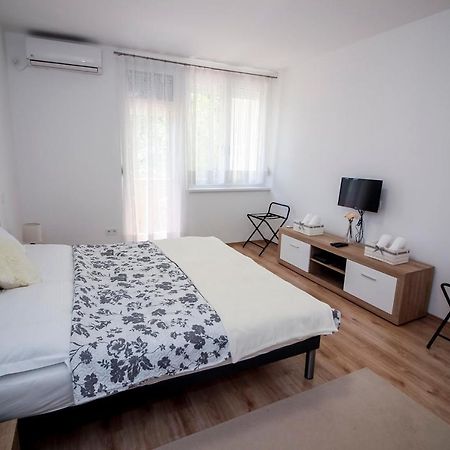 דירות Helios Apartman סגד מראה חיצוני תמונה